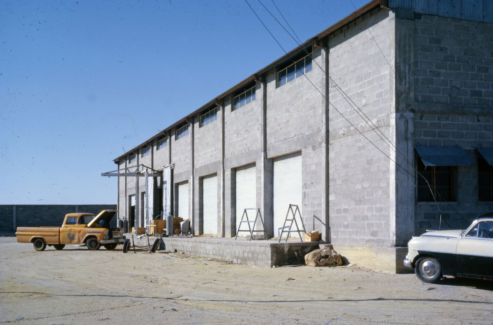 Bakersfield distribution centre detail